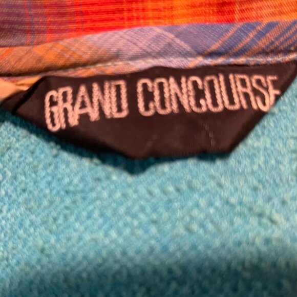 Fab 1970s terry cloth button-up top with plaid trim - Picture 4 of 4